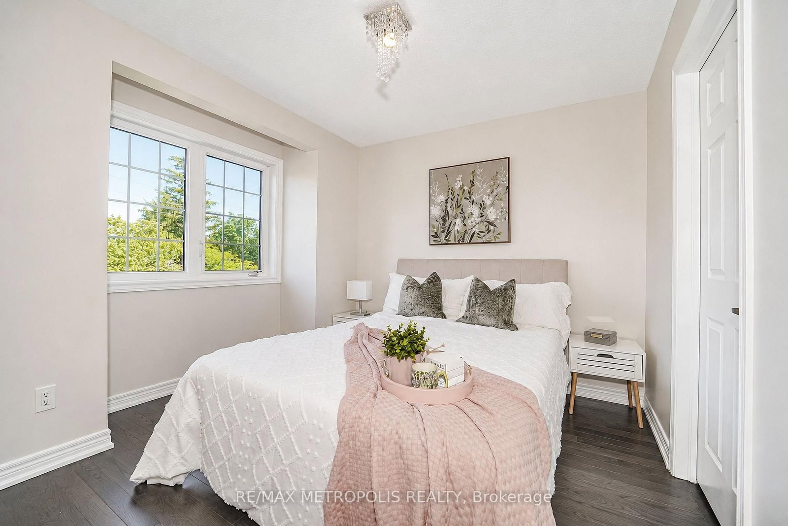 3767B St Clair Avenue E • Toronto, ON photo 30
