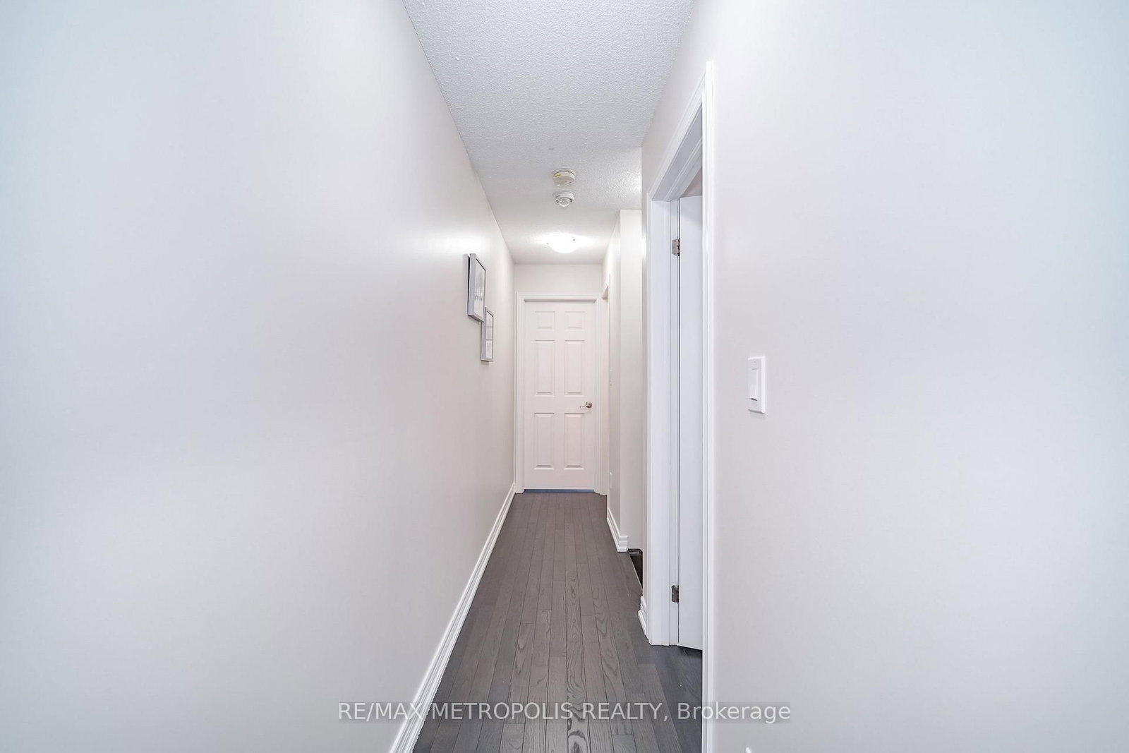 3767B St Clair Avenue E • Toronto, ON photo 36