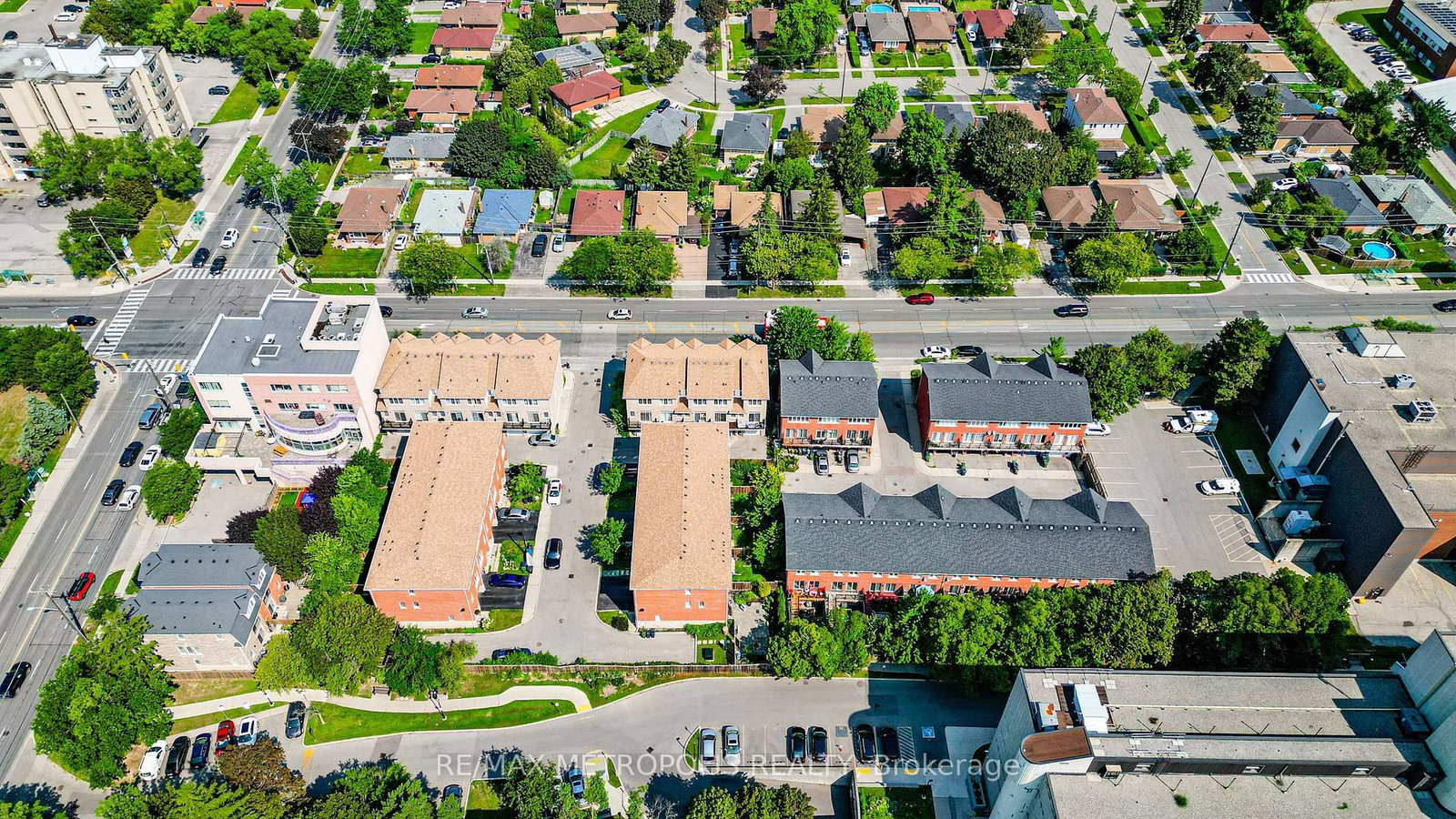 3767B St Clair Avenue E • Toronto, ON photo 8