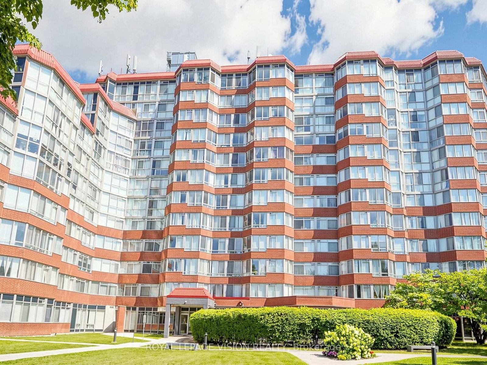 11753 Sheppard Avenue E • #419 • Toronto, ON photo 5