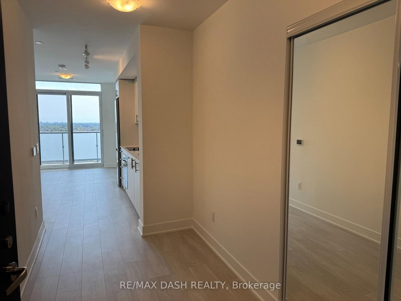 922 - 2545 Simcoe Street N
