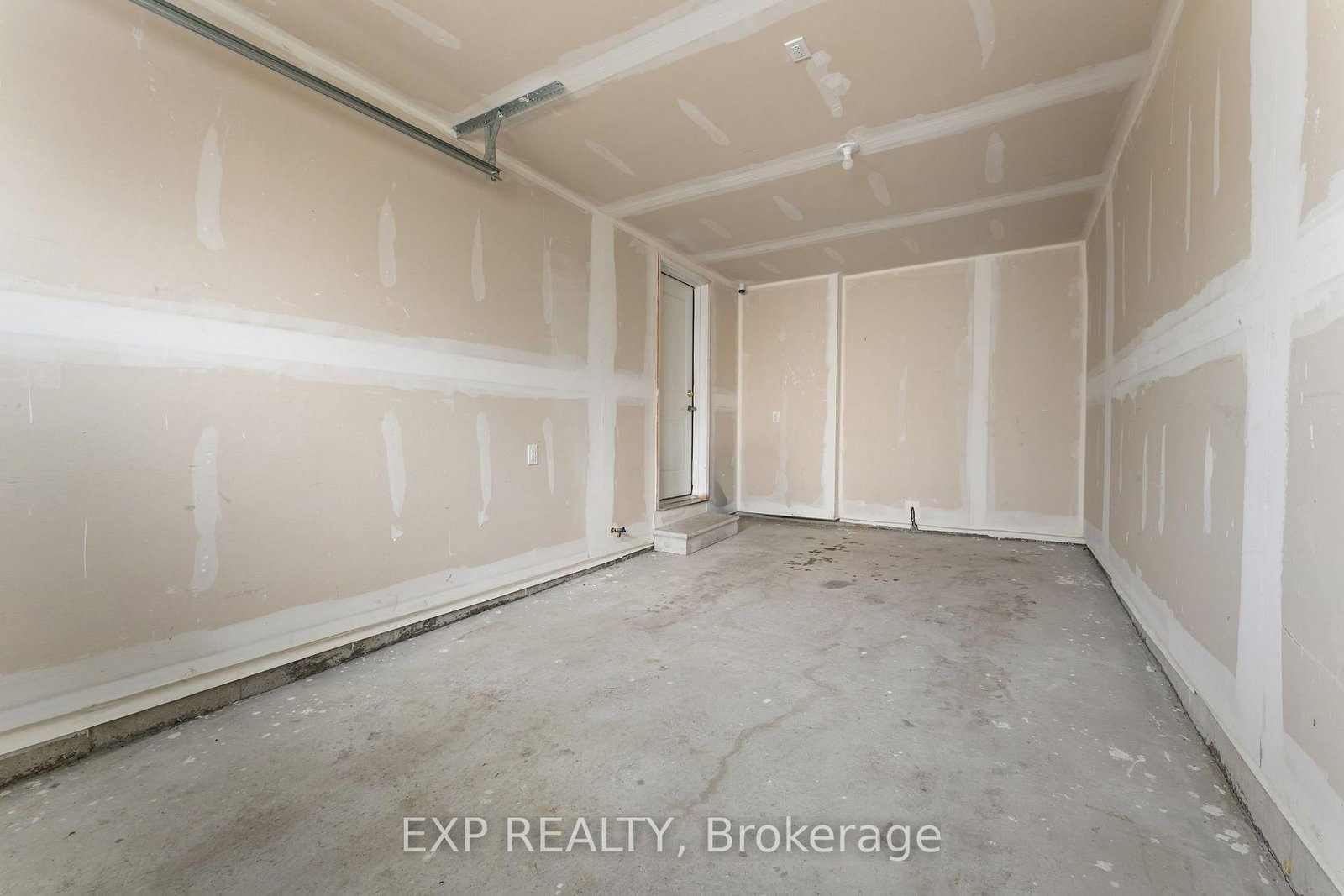 388 Okanagan Path • Oshawa, ON photo 25