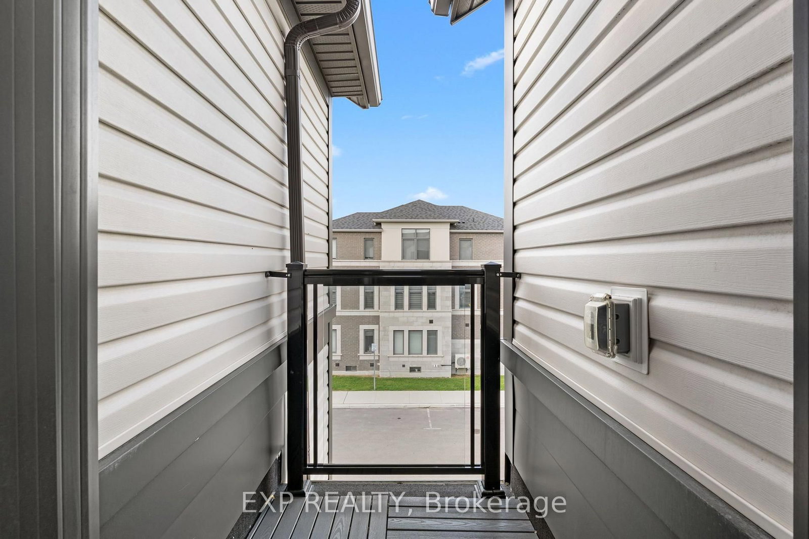 388 Okanagan Path • Oshawa, ON photo 32