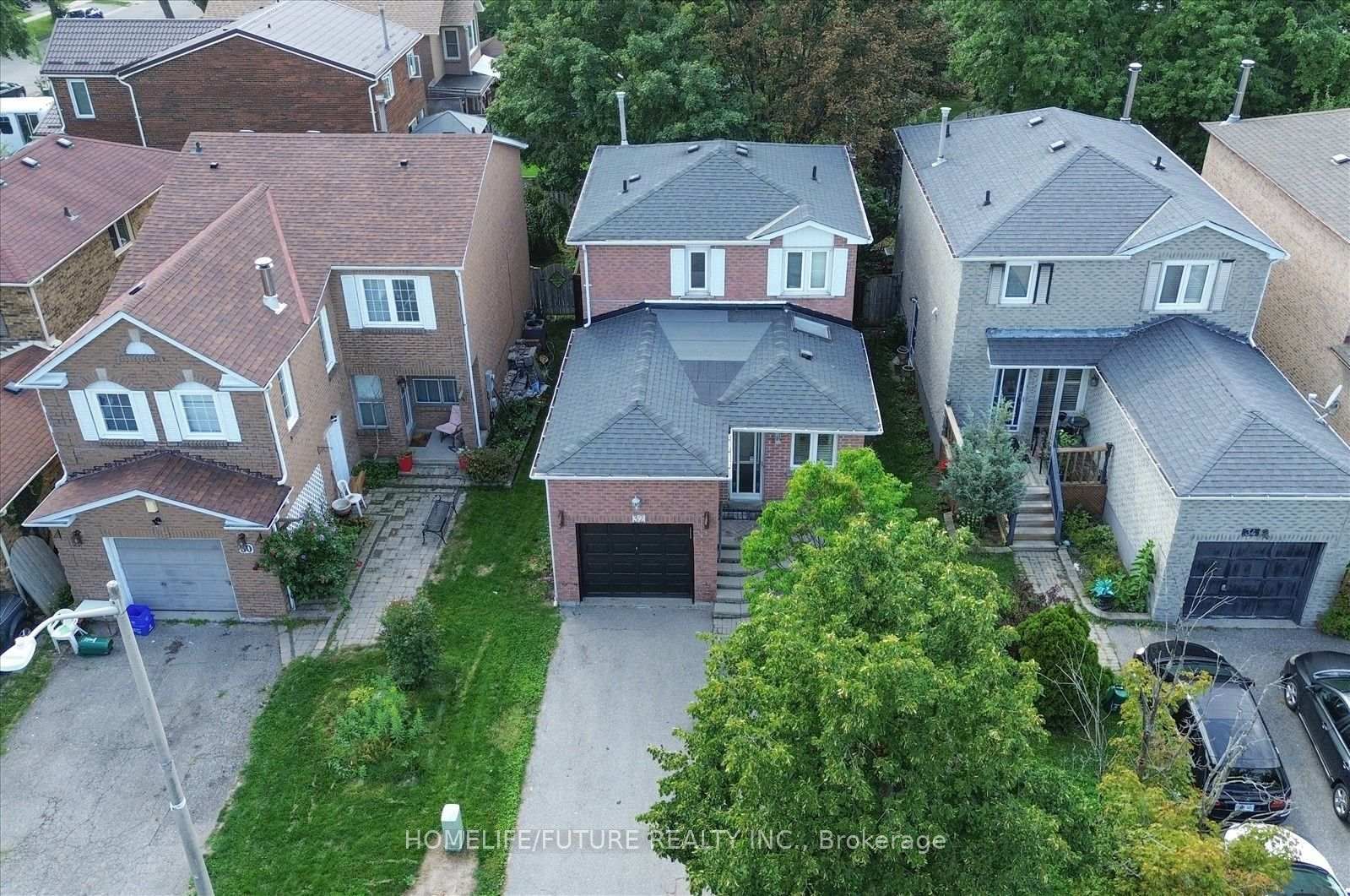 32 Marshall Crescent • Ajax, ON photo 4