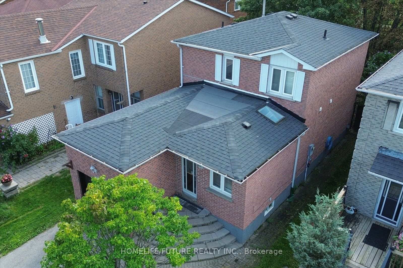 32 Marshall Crescent • Ajax, ON photo 5