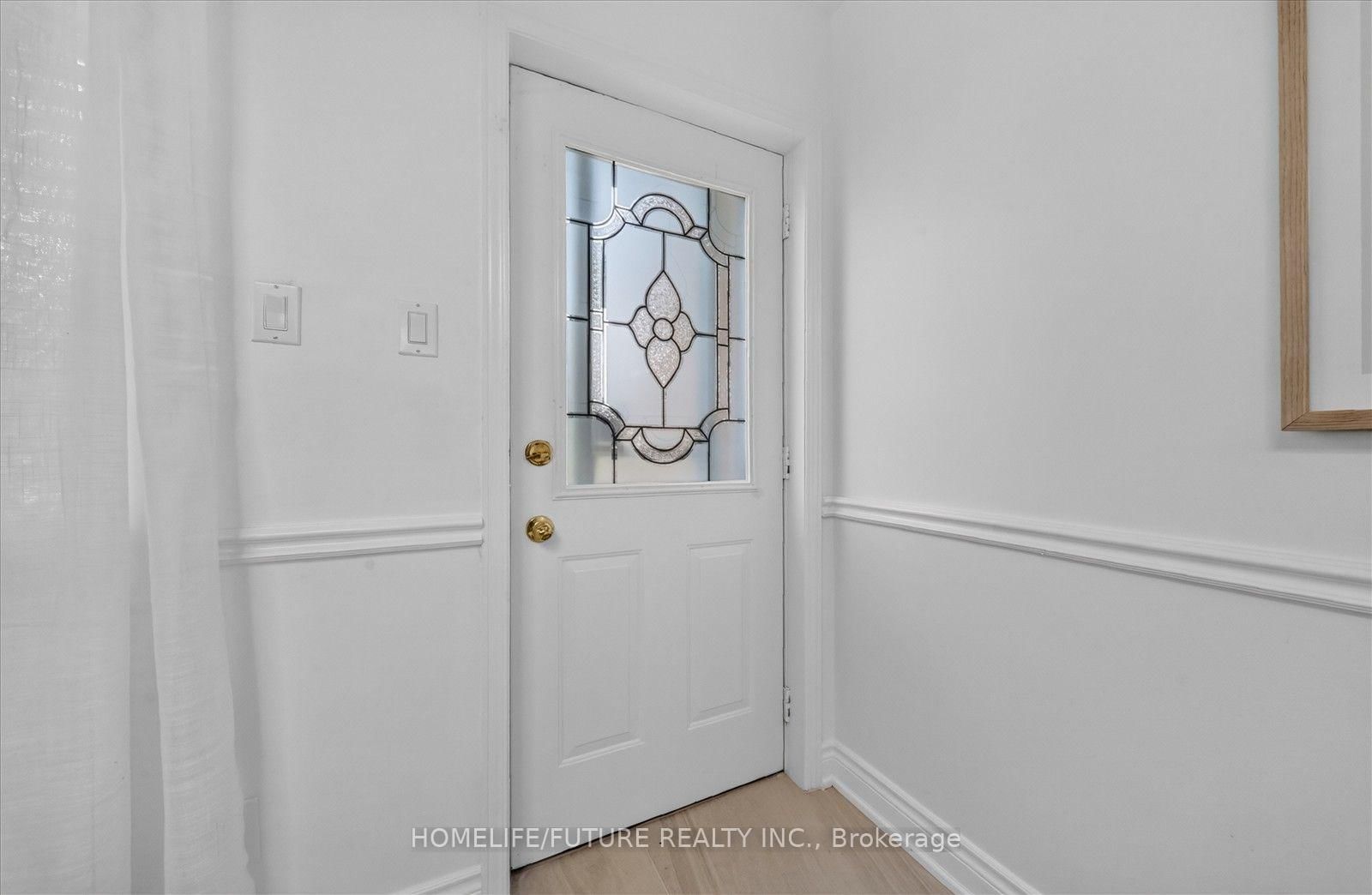 32 Marshall Crescent • Ajax, ON photo 6