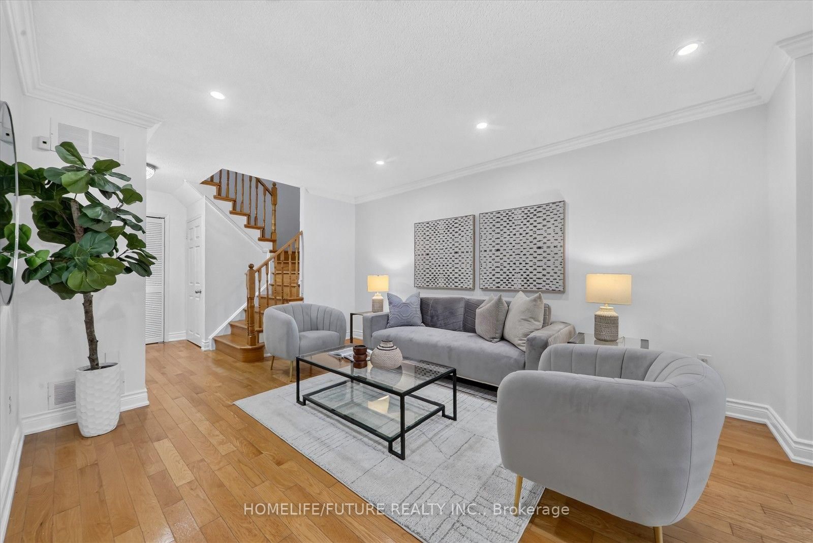 32 Marshall Crescent • Ajax, ON photo 9