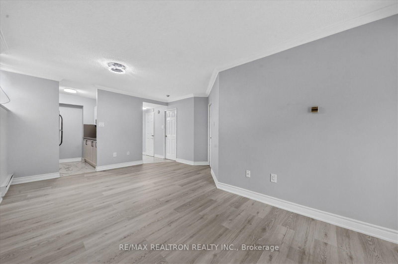 5580 Sheppard Toronto,ON M1B 2L3 — Photo 11