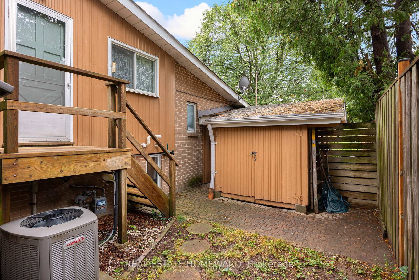 23 Norbury Crescent • Toronto, ON photo 31