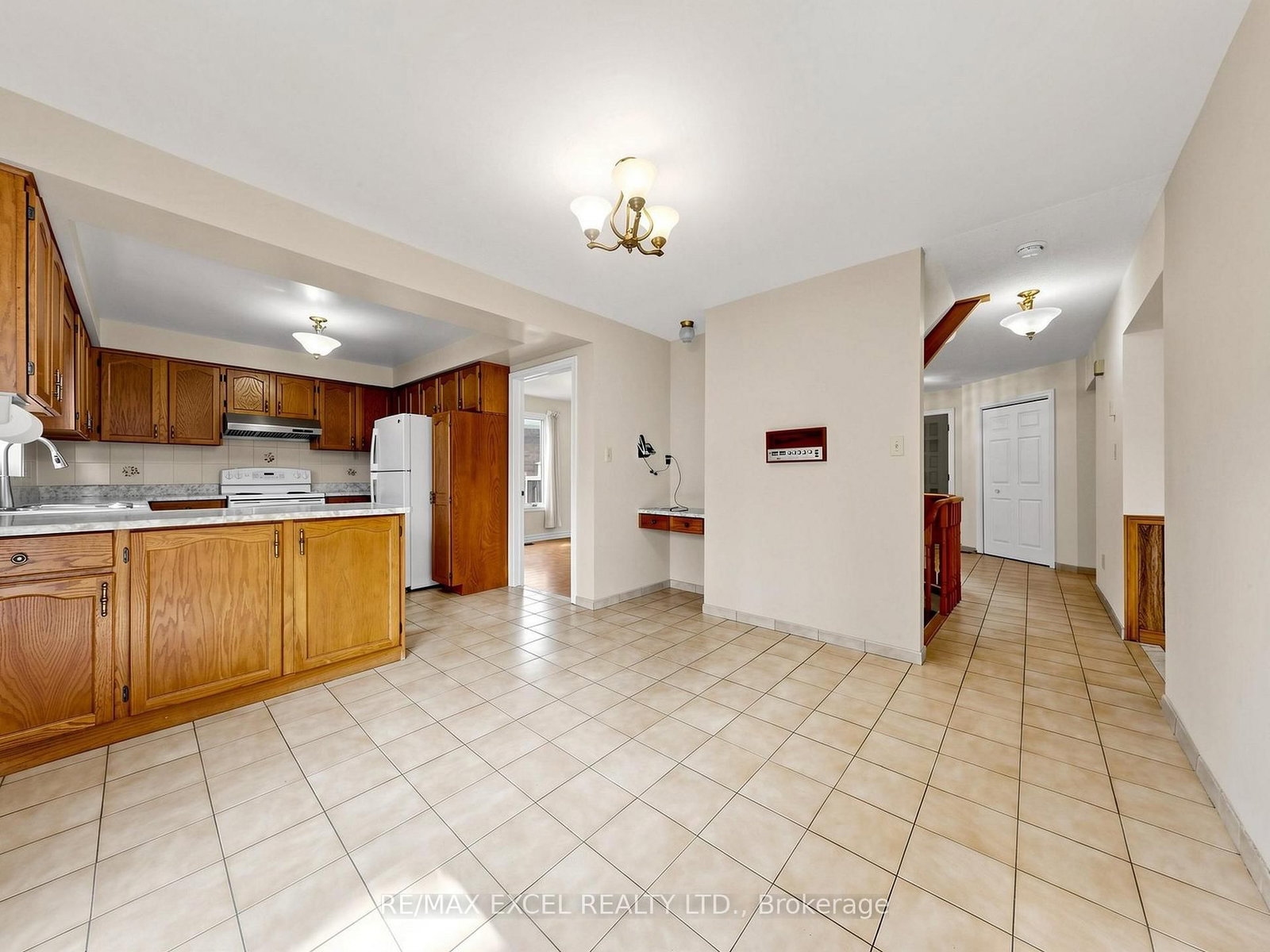 3 Lovekin Grove • Toronto, ON photo 16