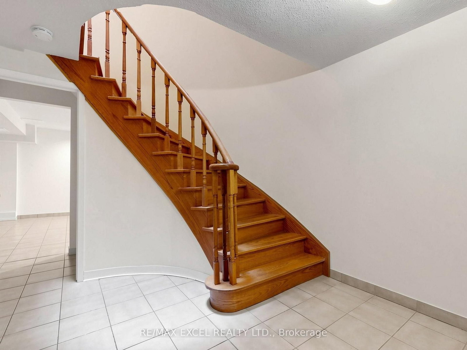 3 Lovekin Grove • Toronto, ON photo 36