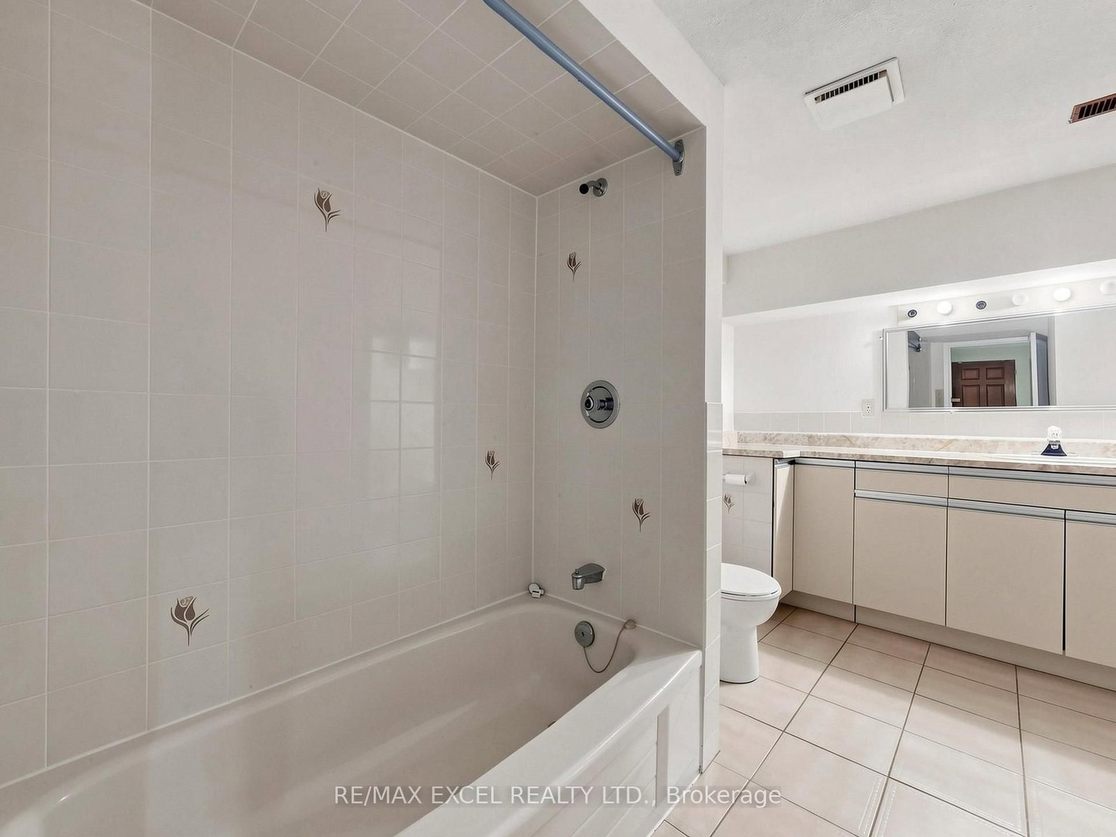 3 Lovekin Grove • Toronto, ON photo 39