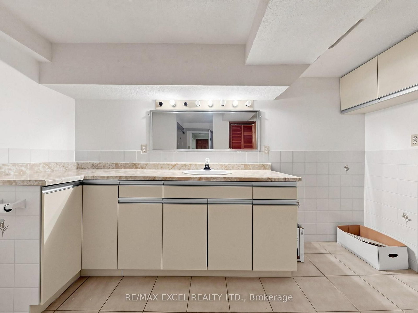 3 Lovekin Grove • Toronto, ON photo 41