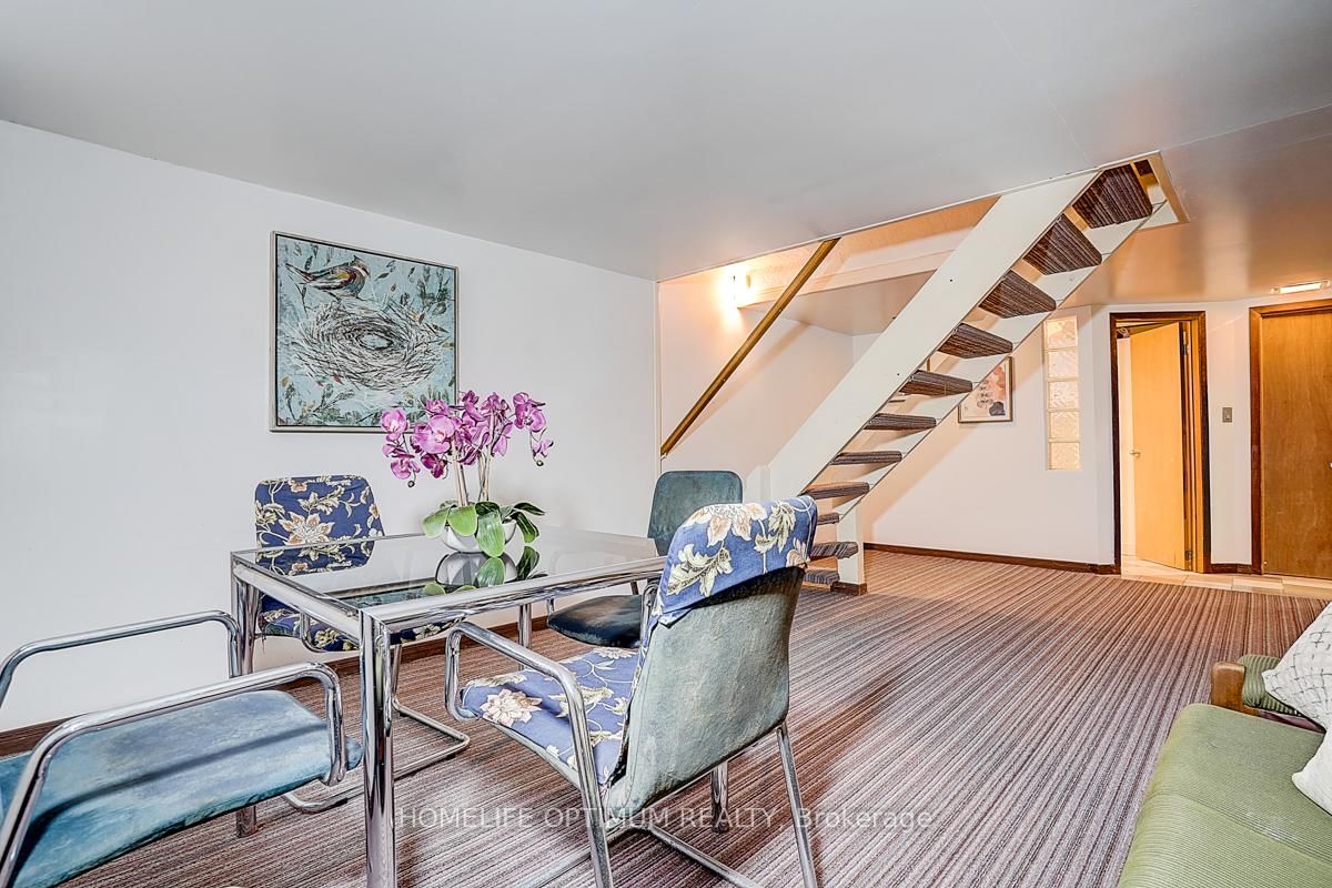 16 Ayre Point Road • Toronto, ON photo 26