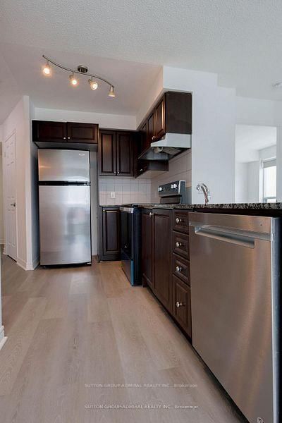 60 Fairfax Crescent • #409 • Toronto, ON photo 3