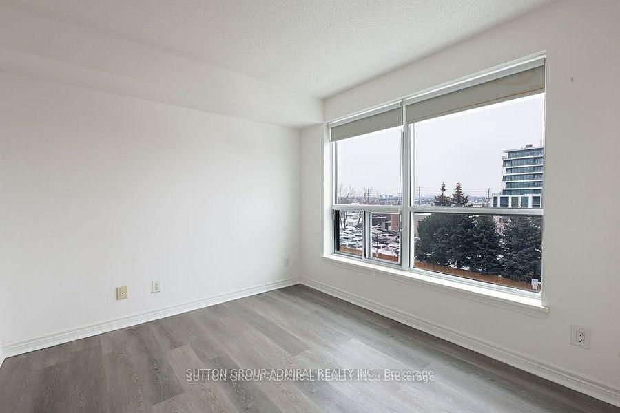 60 Fairfax Crescent • #409 • Toronto, ON photo 9