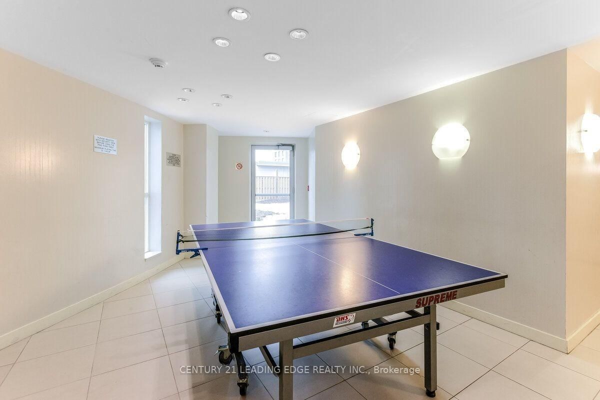 TH120-38 Lee Centre Dr, Toronto, view 27