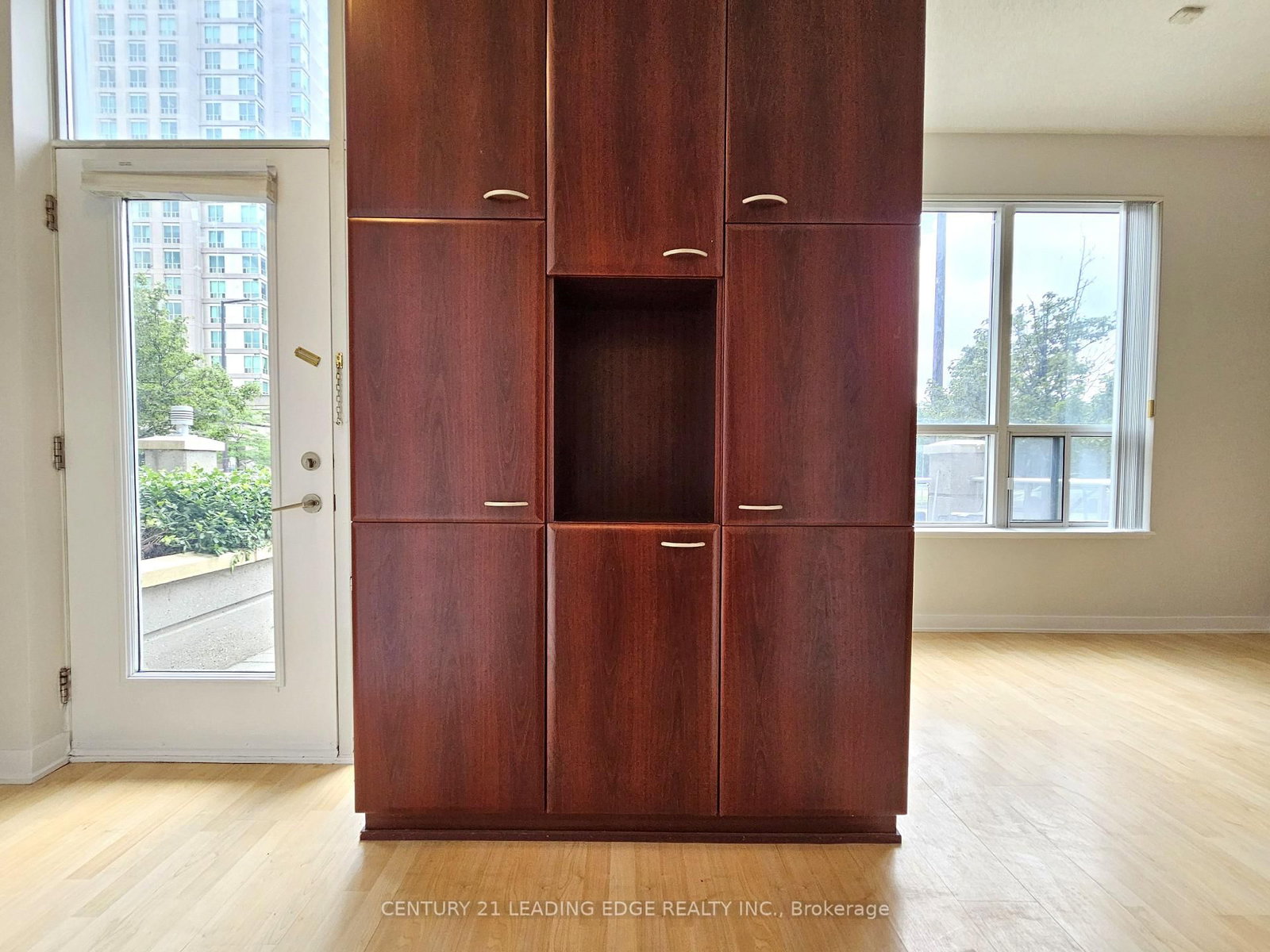 TH120-38 Lee Centre Dr, Toronto, view 5
