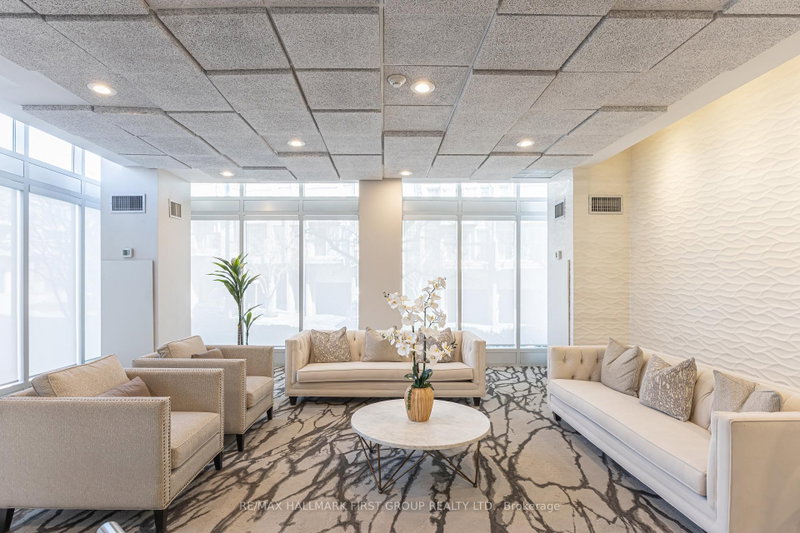 110 - 25 Cumberland Lane