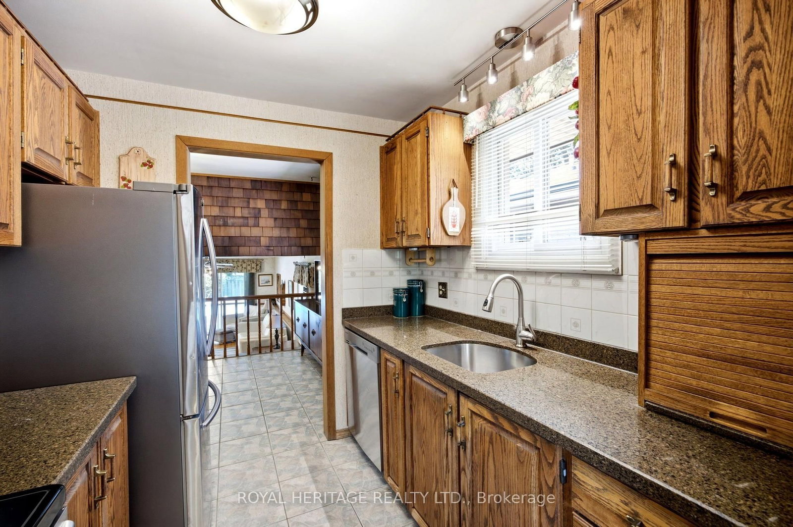 394 Amstel Court • Oshawa, ON photo 15