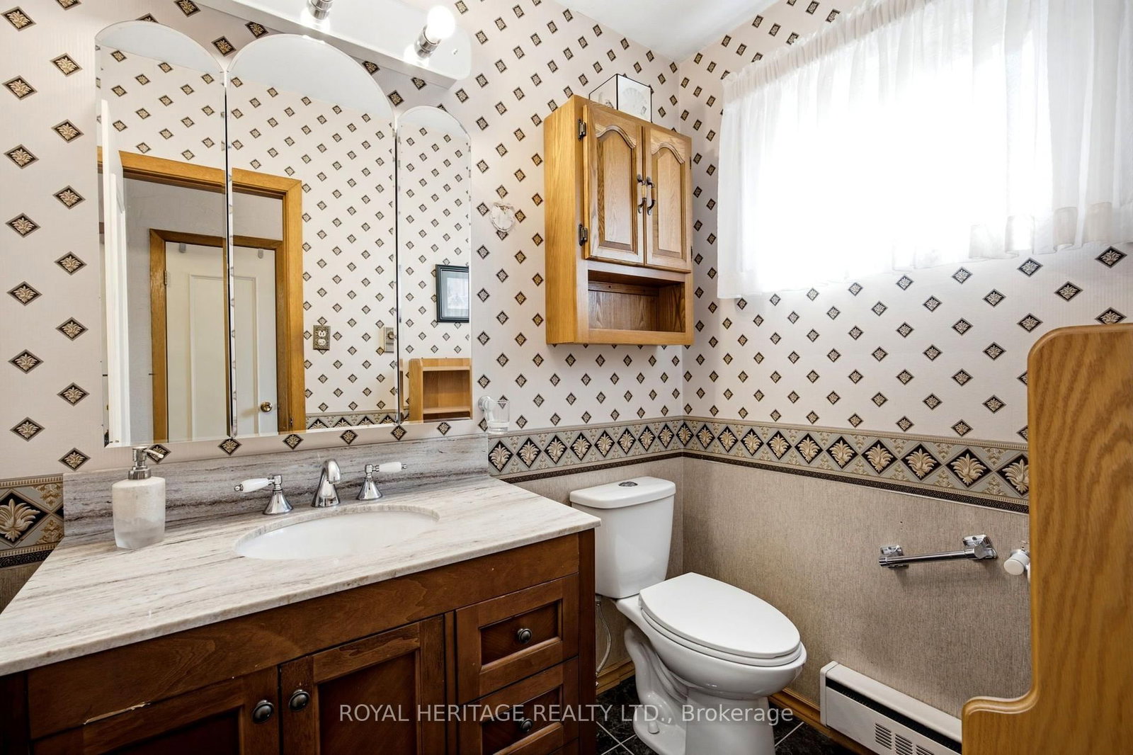 394 Amstel Court • Oshawa, ON photo 24