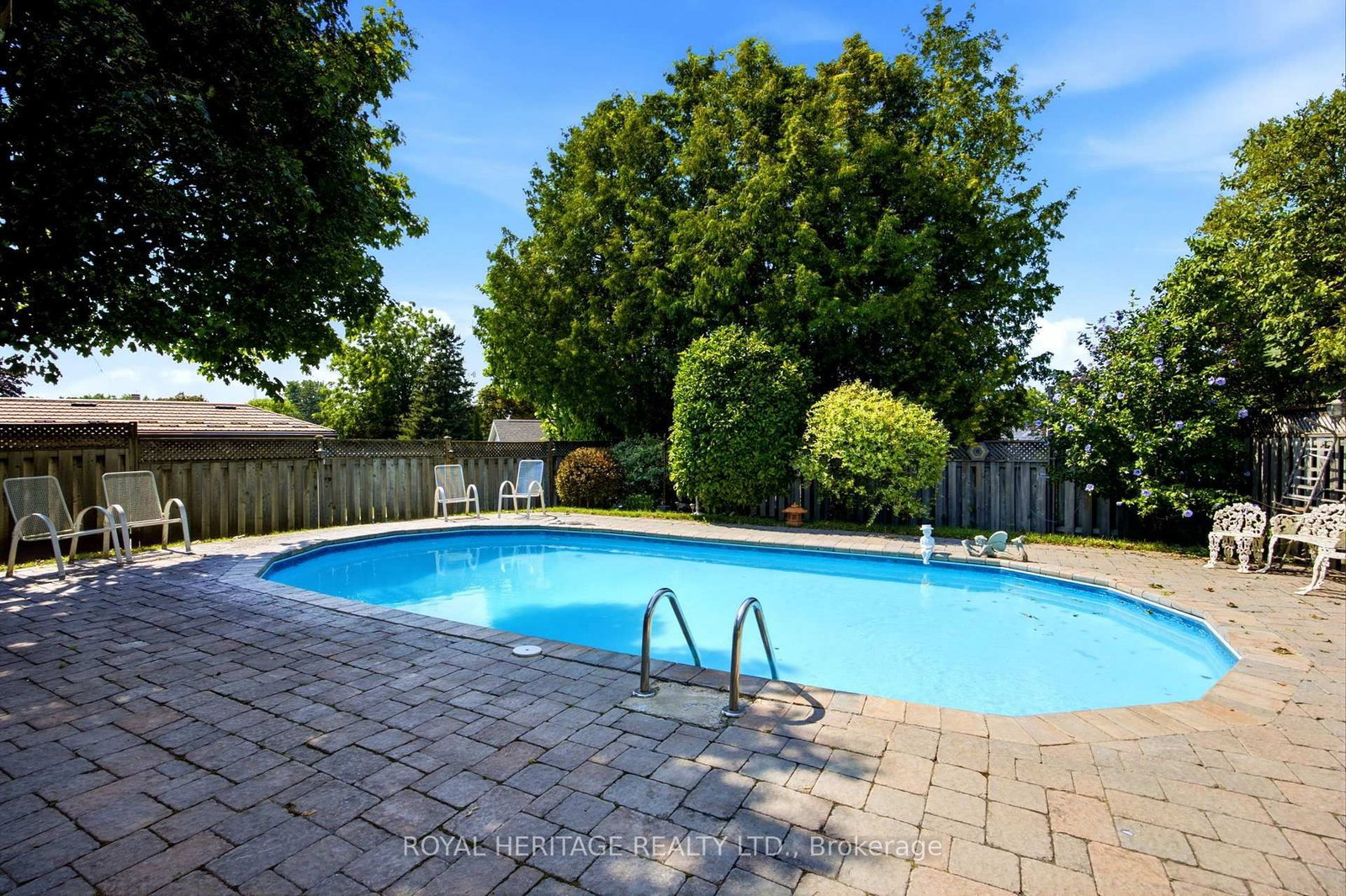 394 Amstel Court • Oshawa, ON photo 37