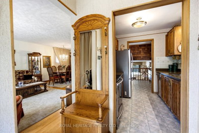 394 Amstel Court • Oshawa, ON photo 8