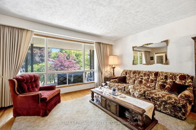 394 Amstel Court • Oshawa, ON photo 9