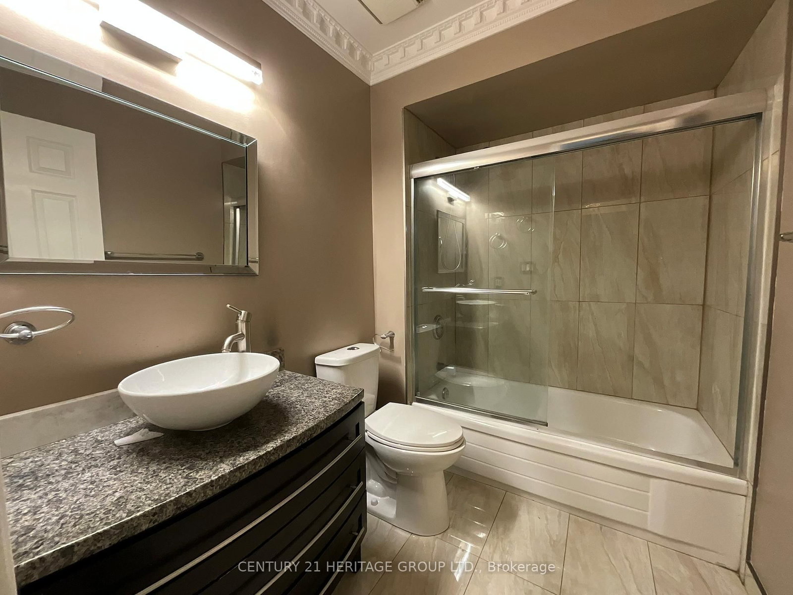 305 Sandringham Drive • Clarington, ON photo 22