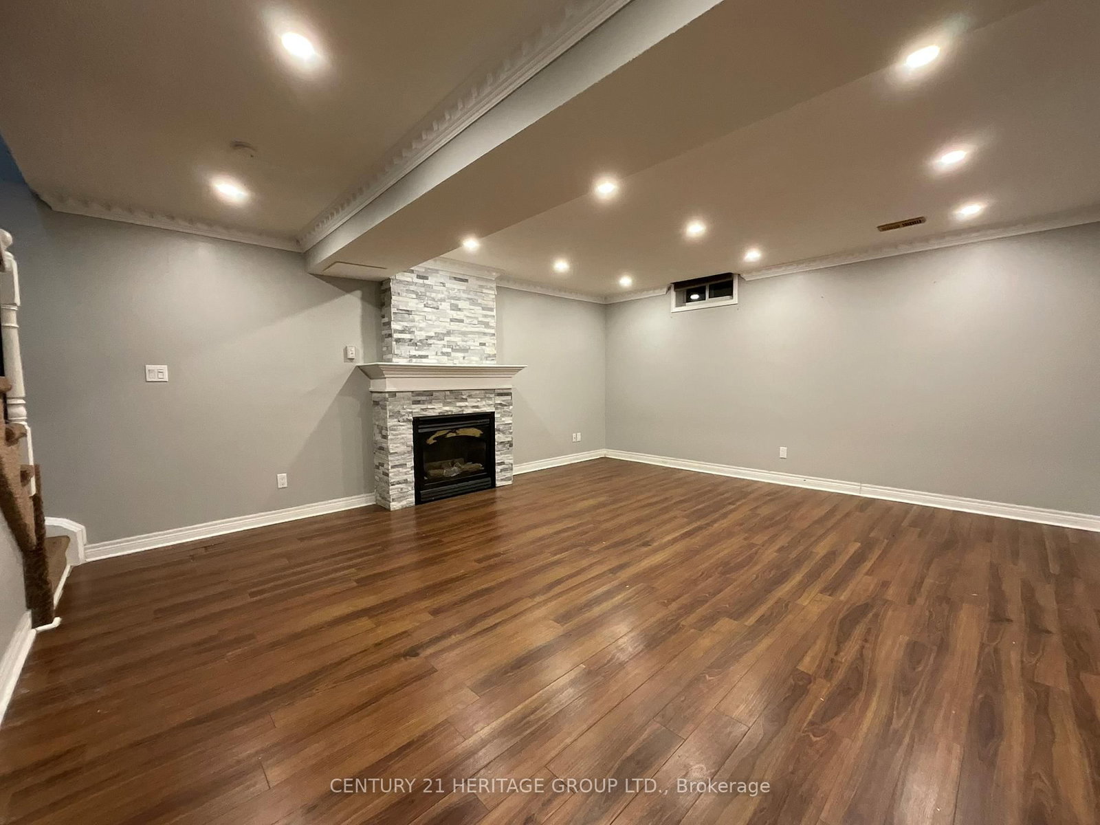 305 Sandringham Drive • Clarington, ON photo 23