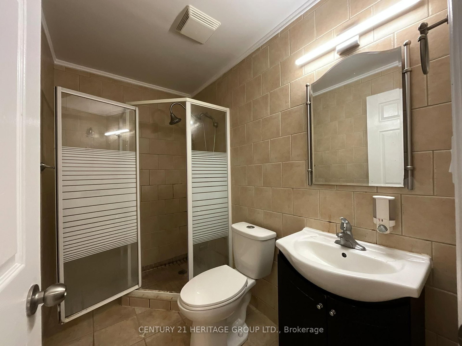 305 Sandringham Drive • Clarington, ON photo 27