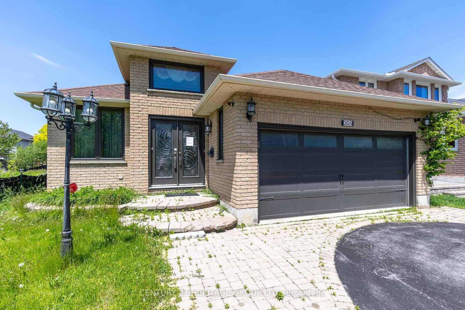 305 Sandringham Drive • Clarington, ON photo 4