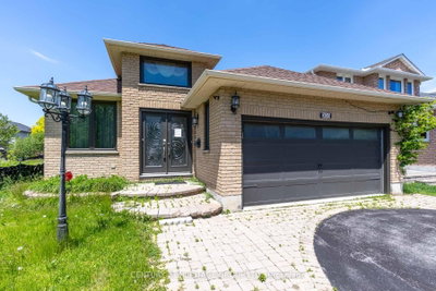 305 Sandringham Drive • Clarington, ON photo 4