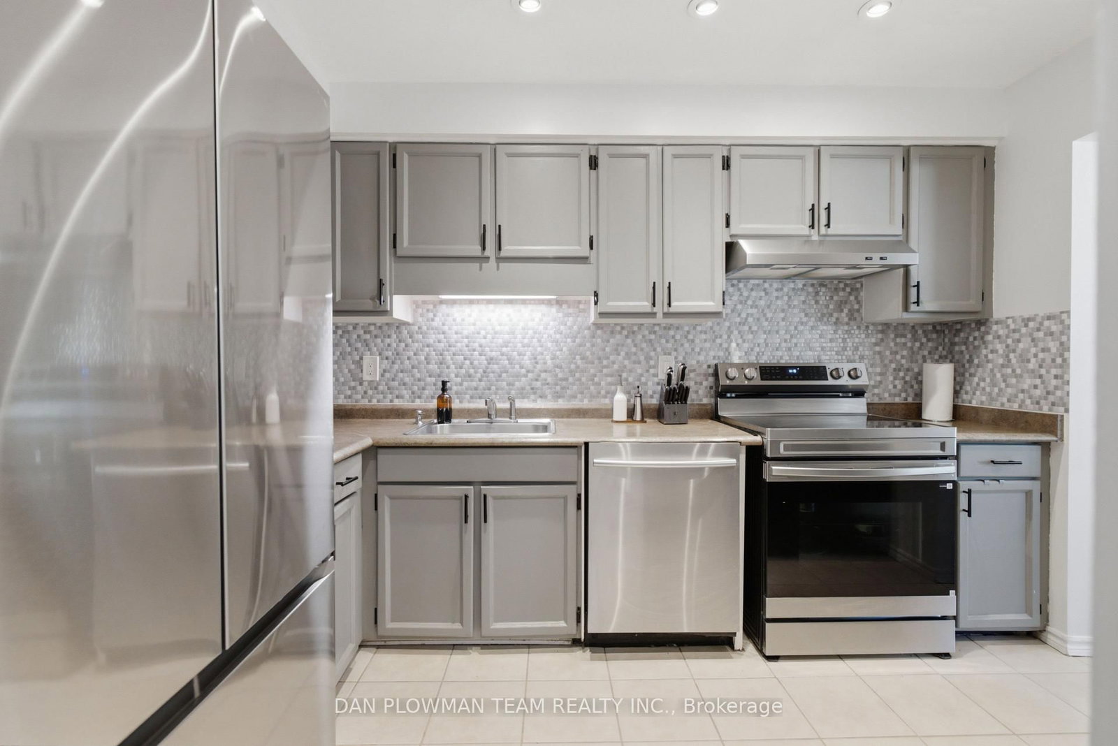 11 Livonia Place • #32 • Toronto, ON photo 11
