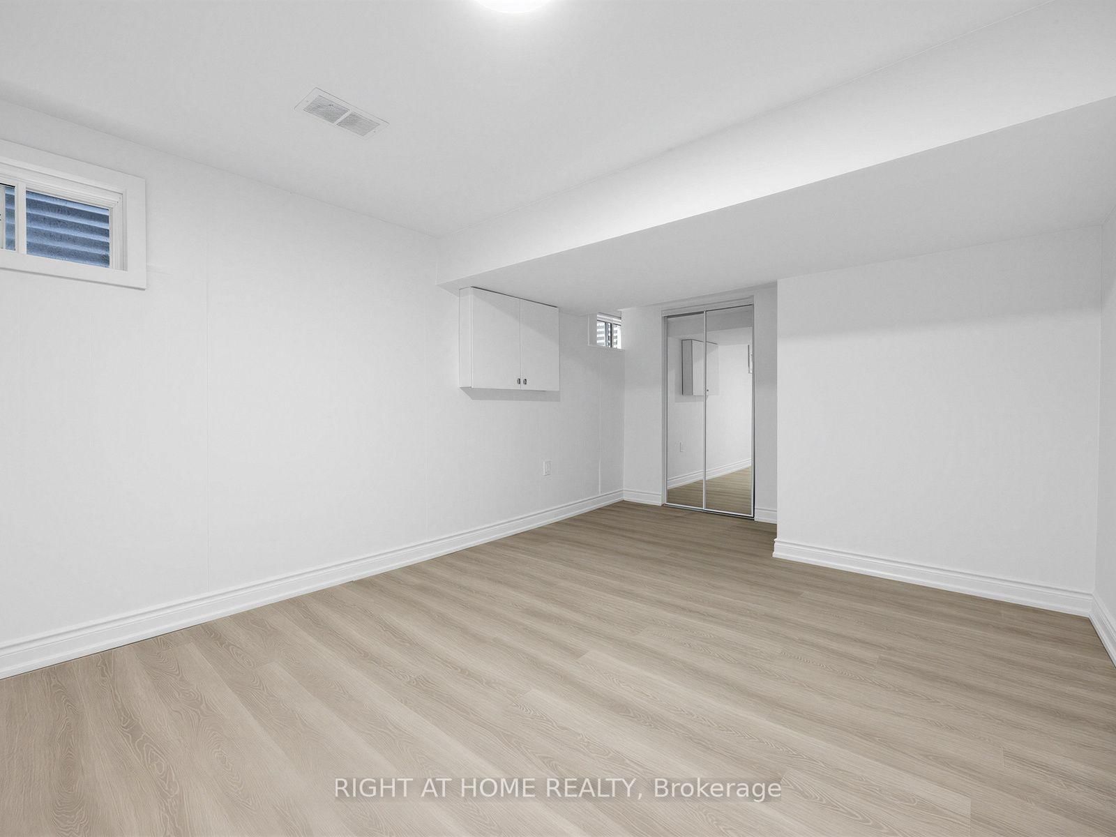 336 Sprucewood Court • Toronto, ON photo 23