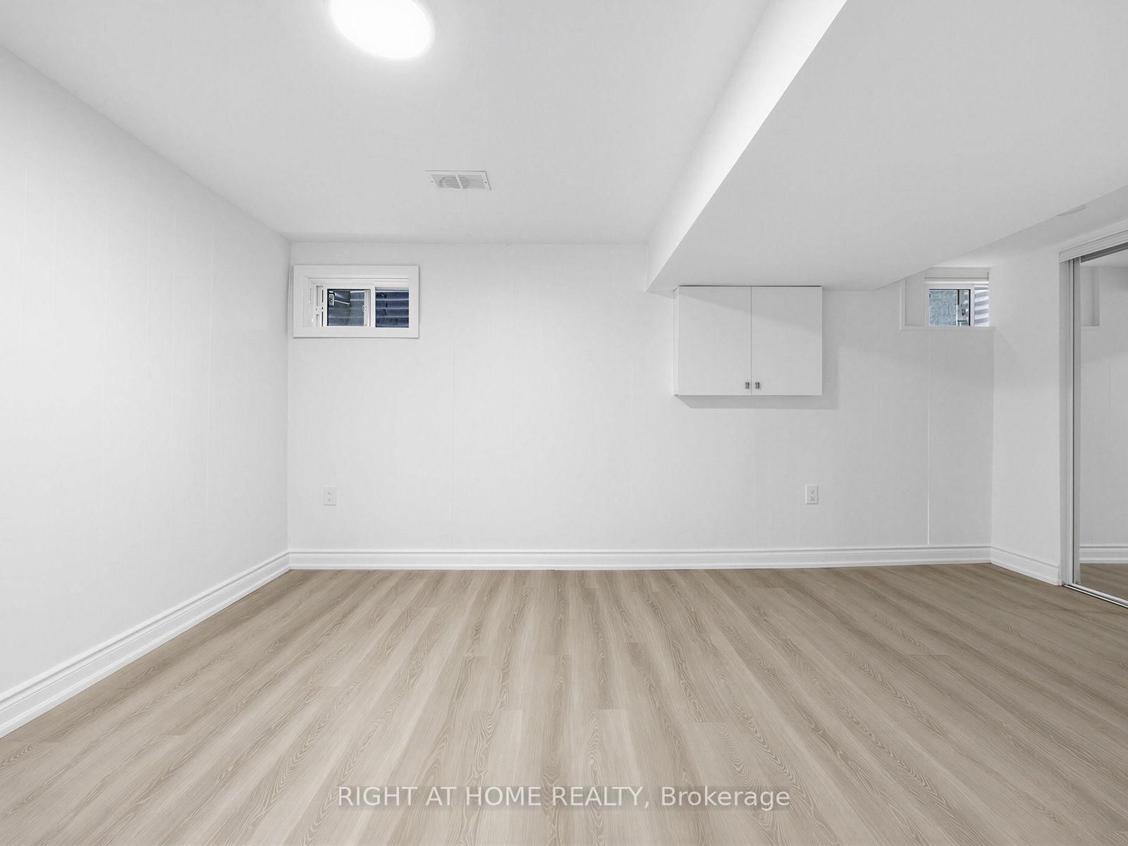 336 Sprucewood Court • Toronto, ON photo 24