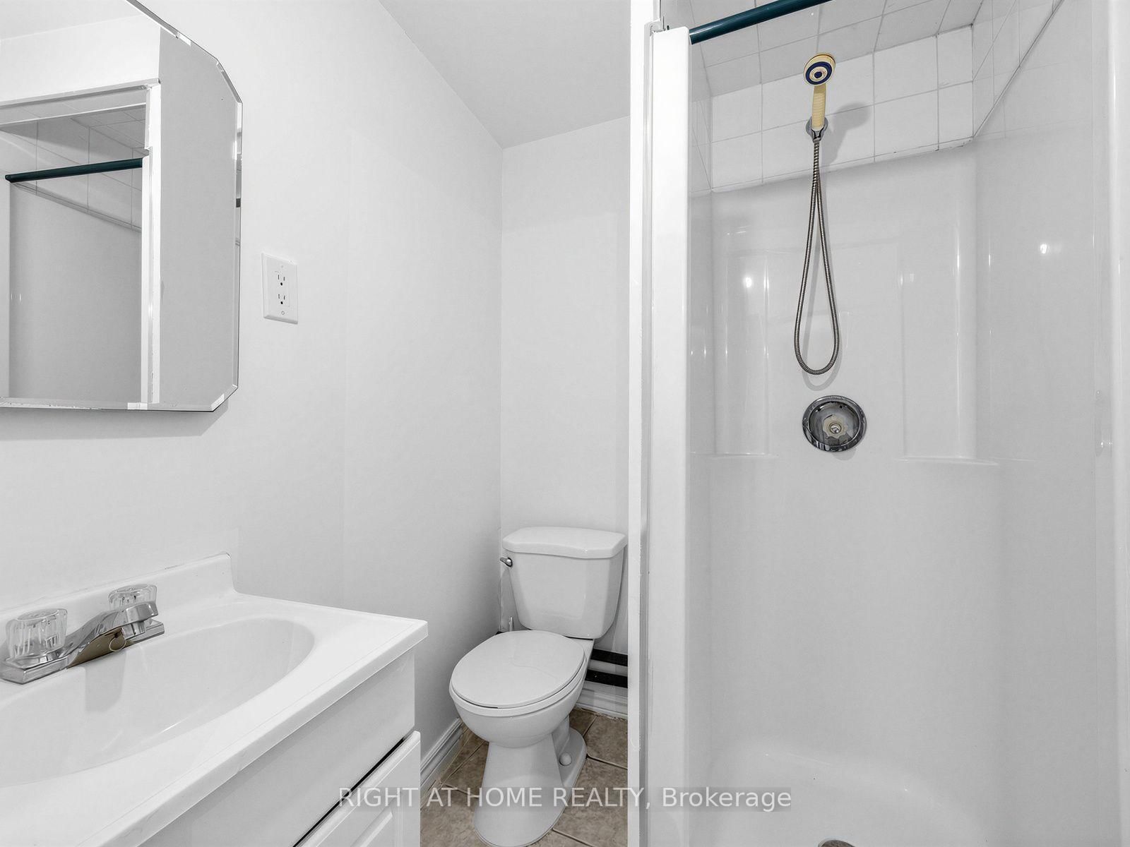 336 Sprucewood Court • Toronto, ON photo 27