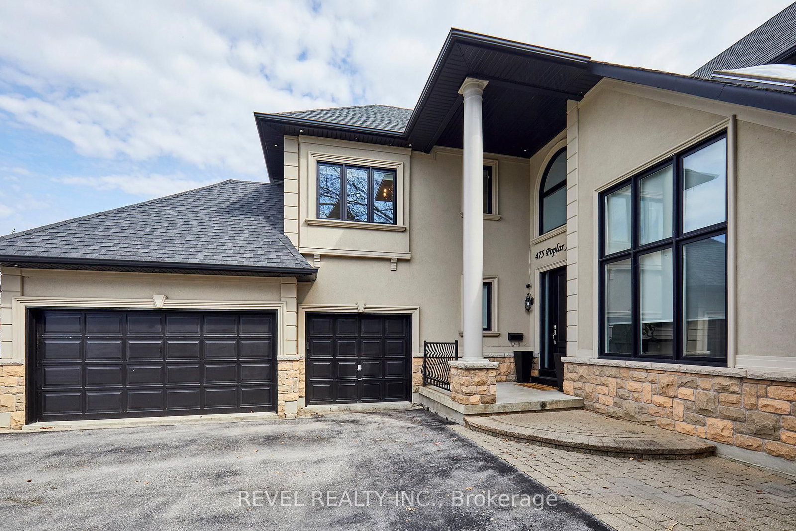 475 Poplar Avenue • Ajax, ON photo 3