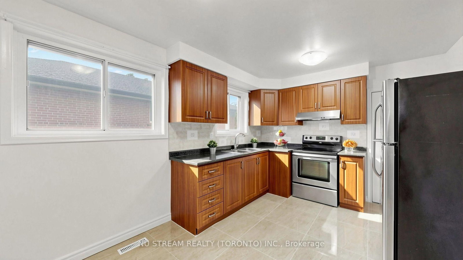 1356 Tatra Drive • Pickering, ON photo 8