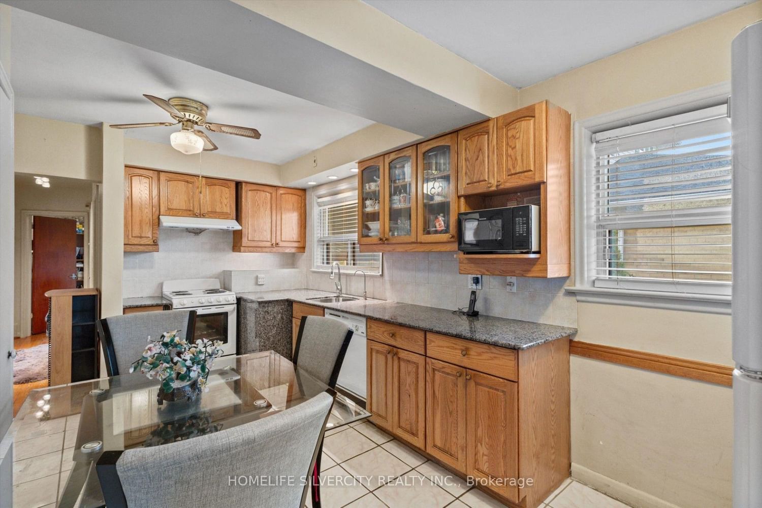 364 Bellamy Road N • Toronto, ON photo 11