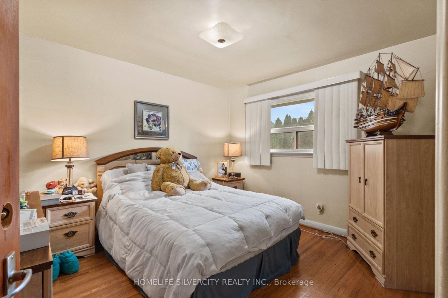 364 Bellamy Road N • Toronto, ON photo 12