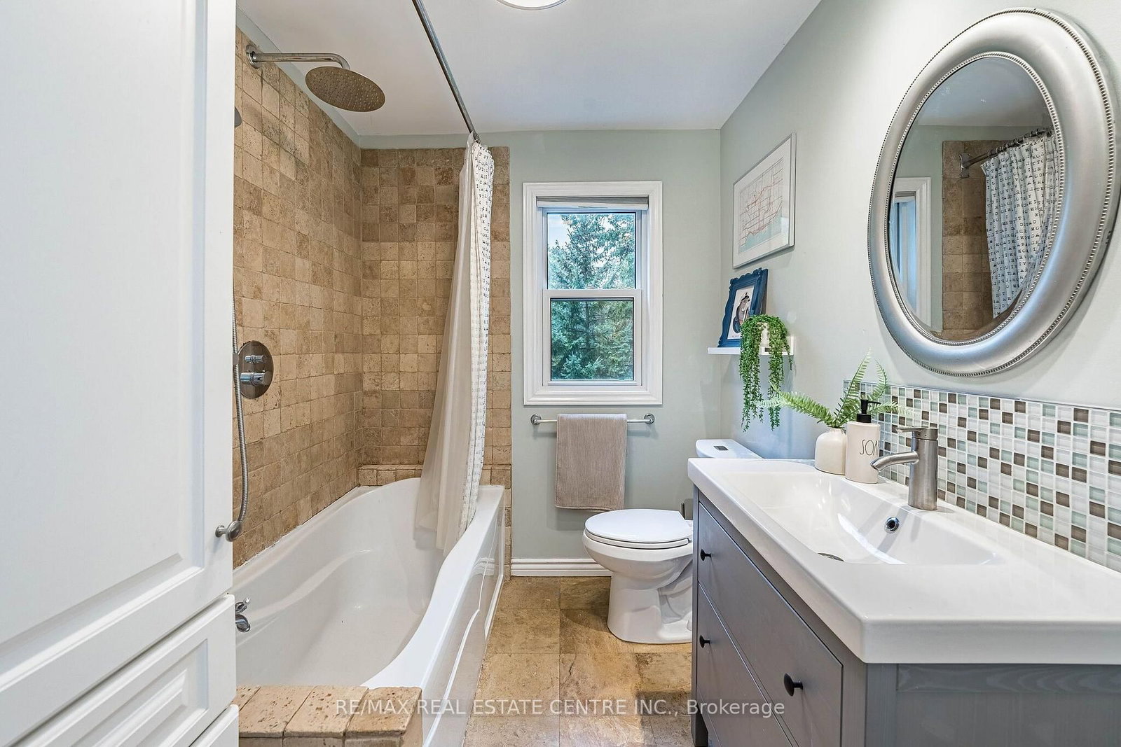 14 Wildwood Crescent • Toronto, ON photo 18