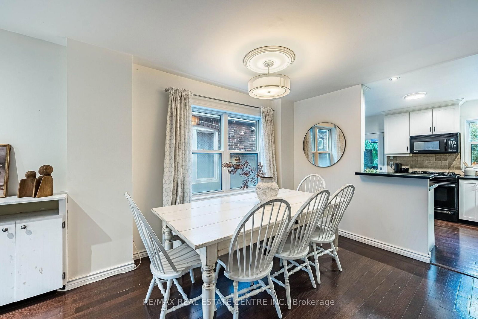 14 Wildwood Crescent • Toronto, ON photo 8