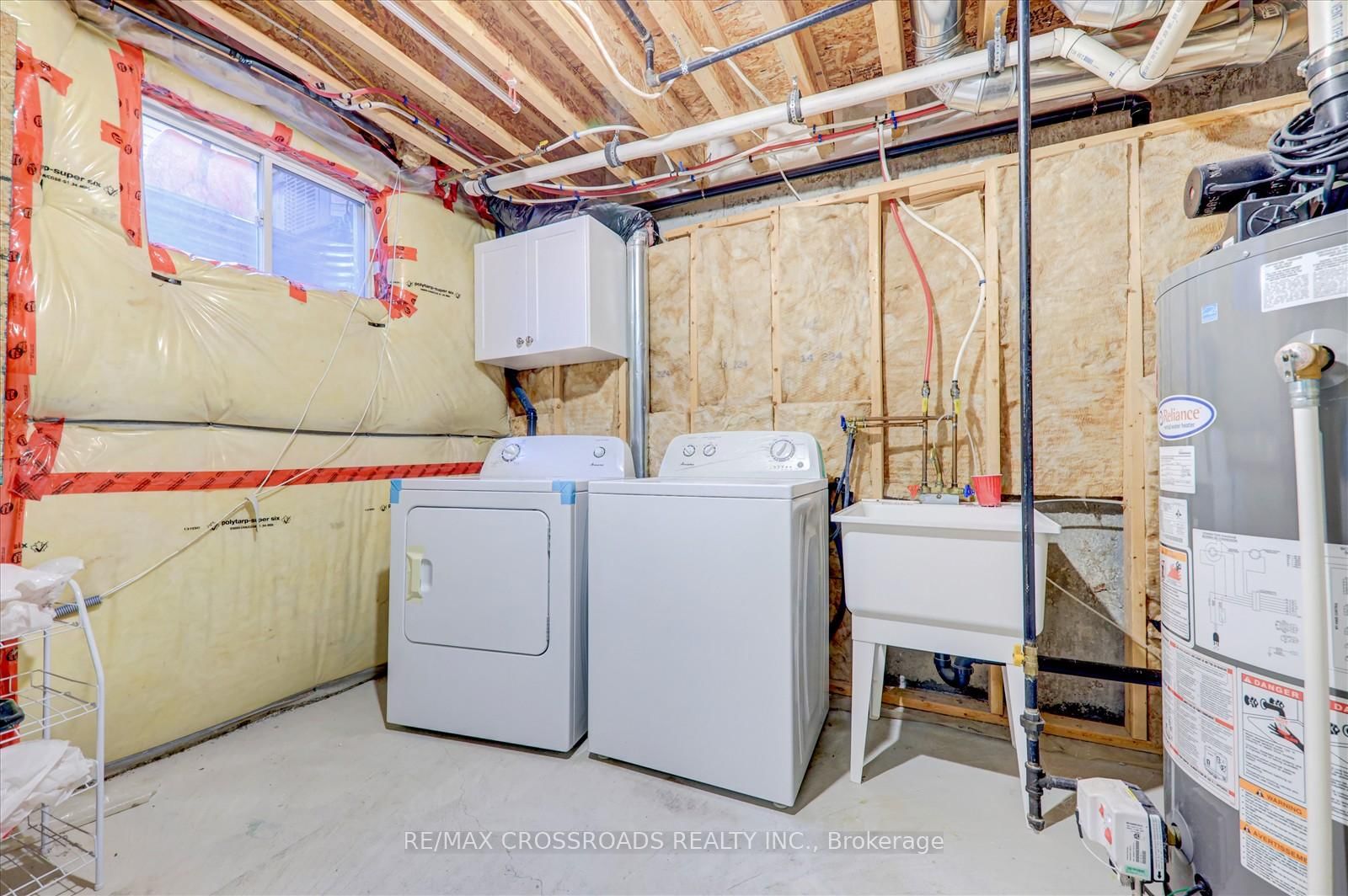19 Kawneer Terrace • Toronto, ON photo 29
