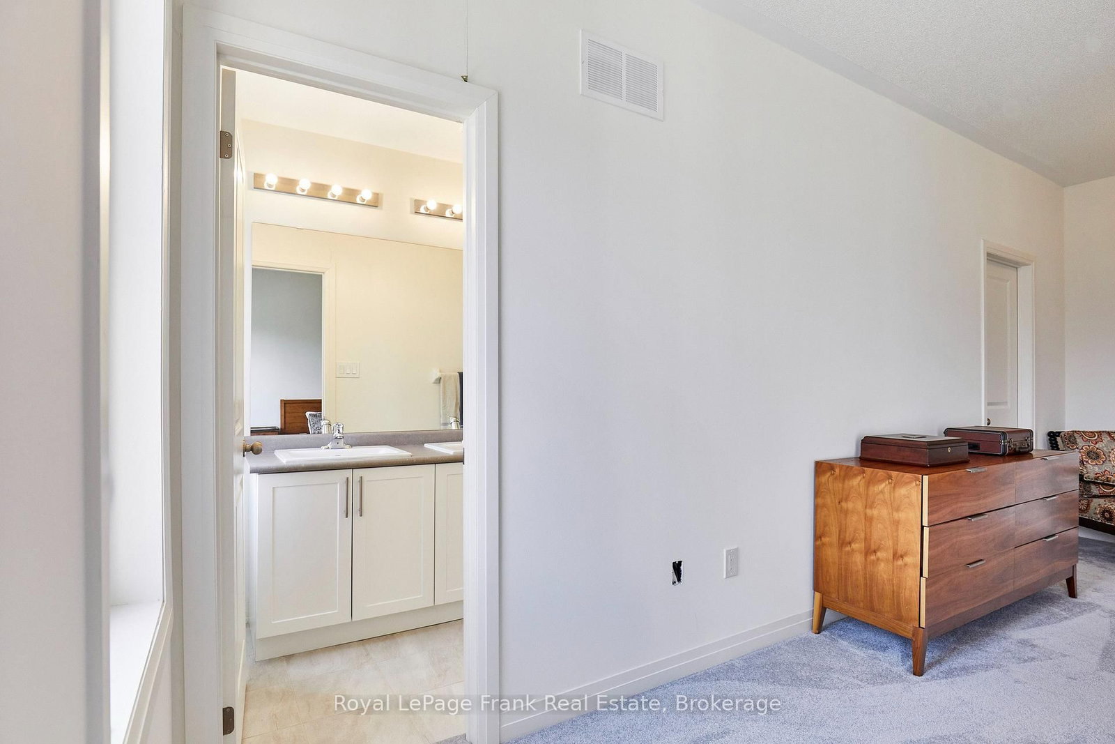 26 Clarington Boulevard • Clarington, ON photo 15