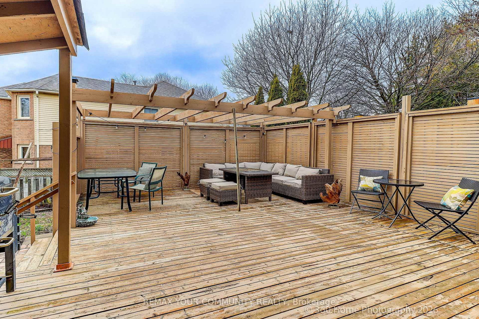 4 Mayflower Street S • Whitby, ON photo 25