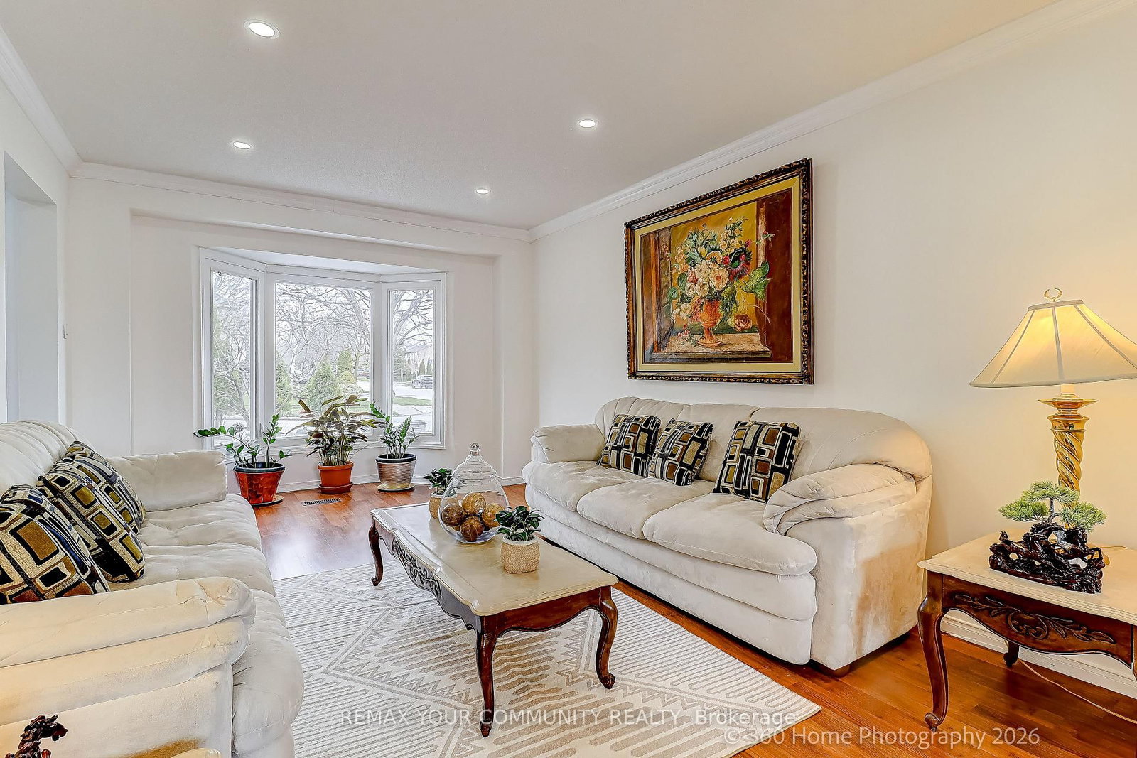 4 Mayflower Street S • Whitby, ON photo 4
