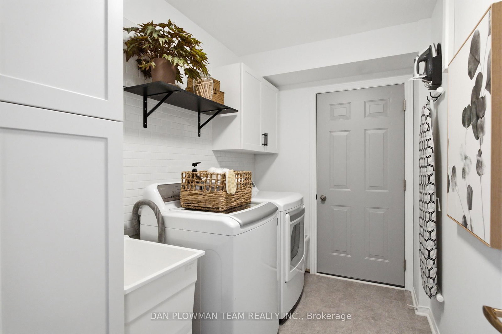 6 Saddlebrook Court • Clarington, ON photo 17