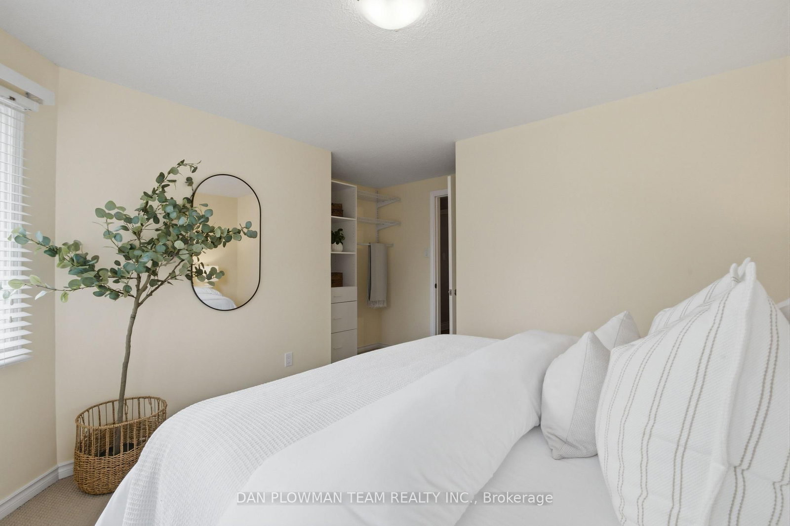 6 Saddlebrook Court • Clarington, ON photo 33