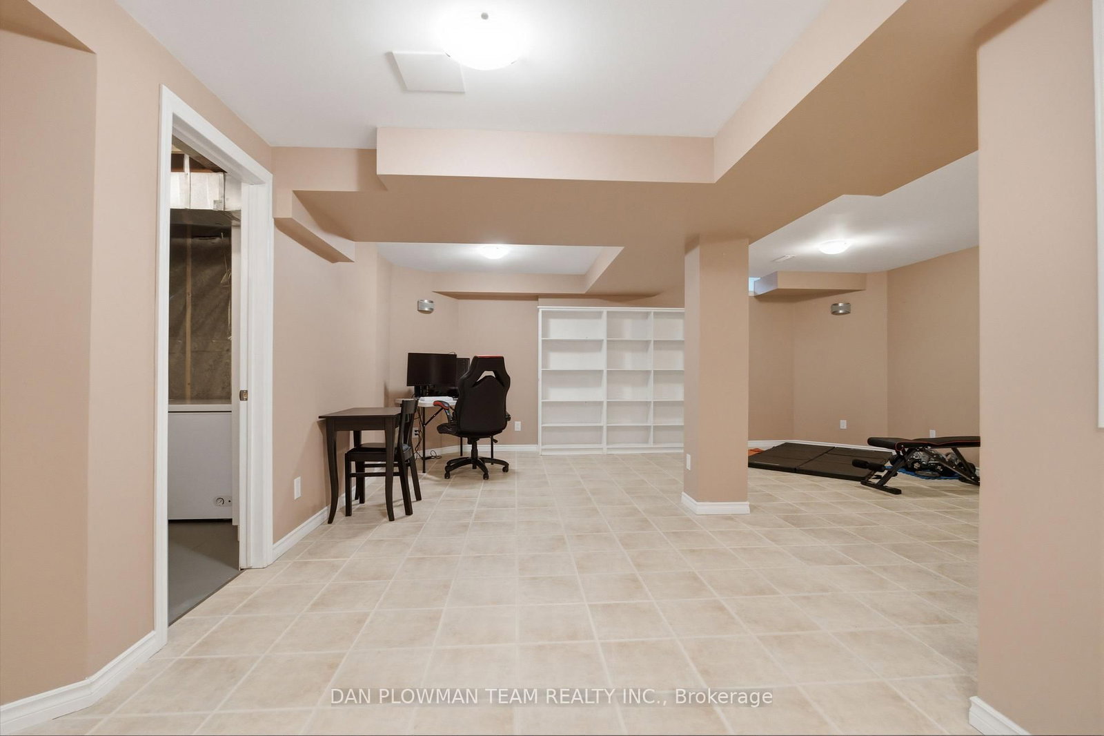 6 Saddlebrook Court • Clarington, ON photo 35